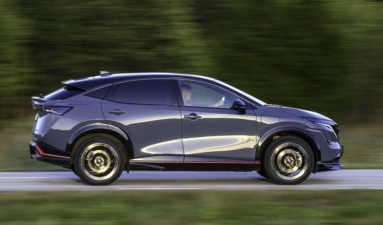 Finstämd prestandasuv i Nismos anda